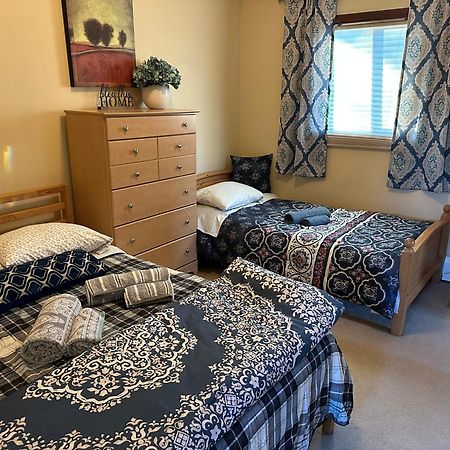 Wow!! Ultimate Pocono Retreat, Hot Tub, Game Room, Deck, Lakes, Skiing, Pools Long Pond 외부 사진