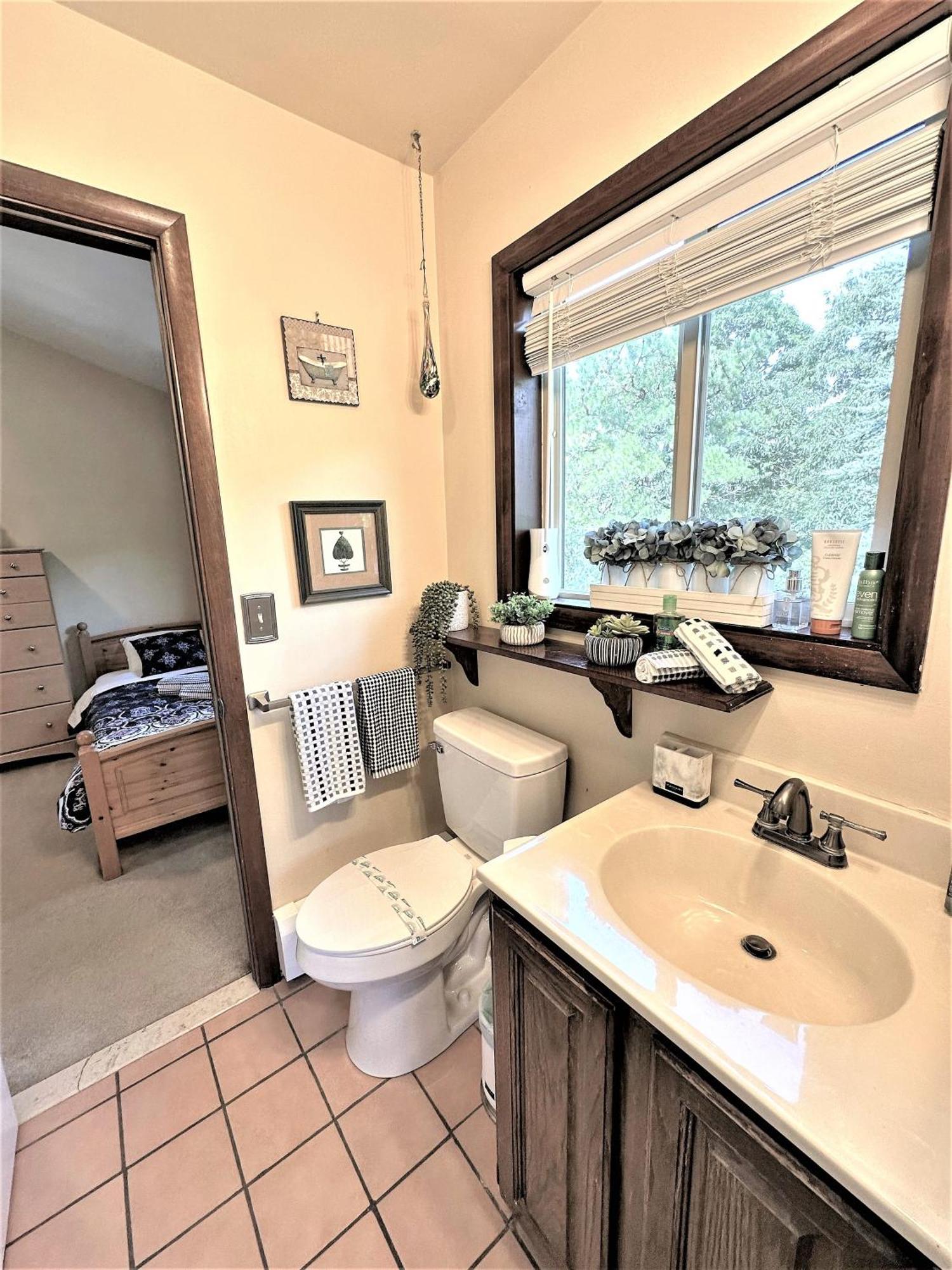 Wow!! Ultimate Pocono Retreat, Hot Tub, Game Room, Deck, Lakes, Skiing, Pools Long Pond 외부 사진